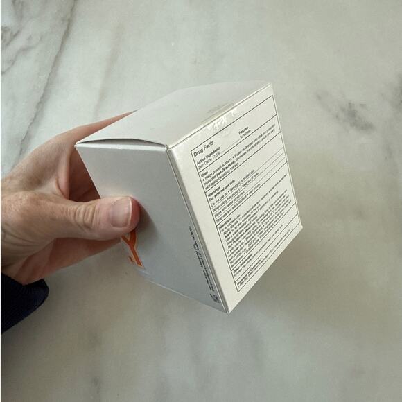 ERLY Start SPF Daily Broad Spectrum Moisturizer 1.7 fl oz - Picture 2 of 2